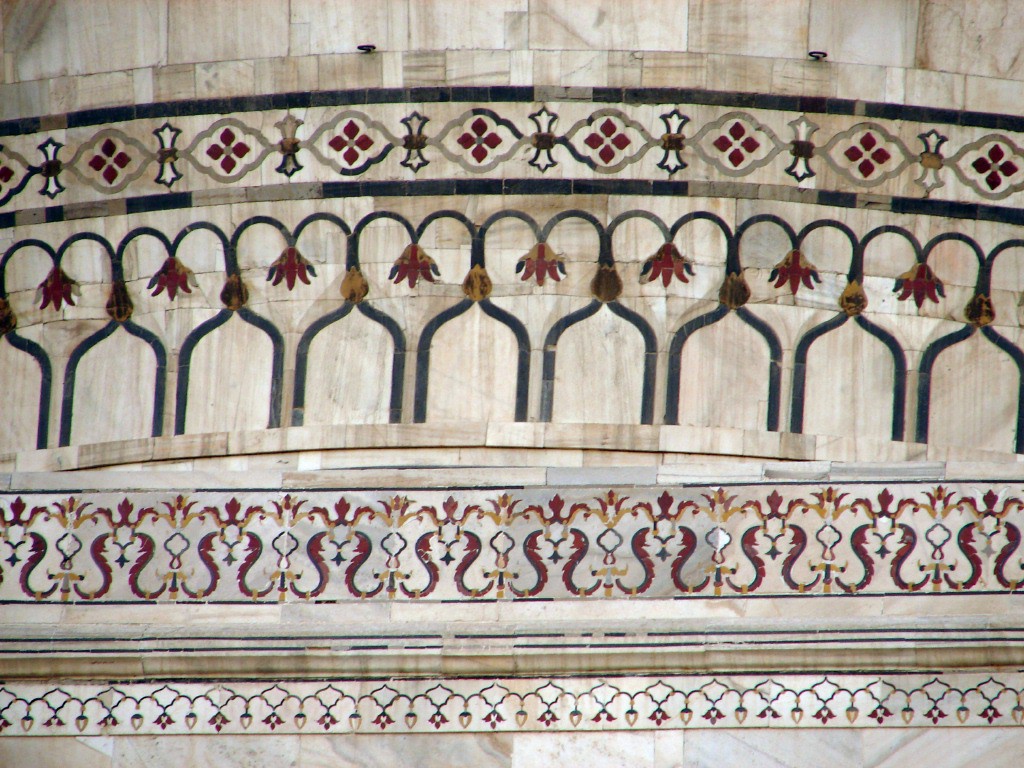 2008/03(March)/AroundTheWorld/Jaj Mahal Post/1024x768_Inlaid marble Decorations.JPG